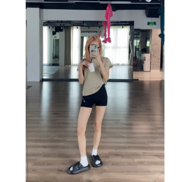 Dép bánh mì quai chéo chống trơn trượt