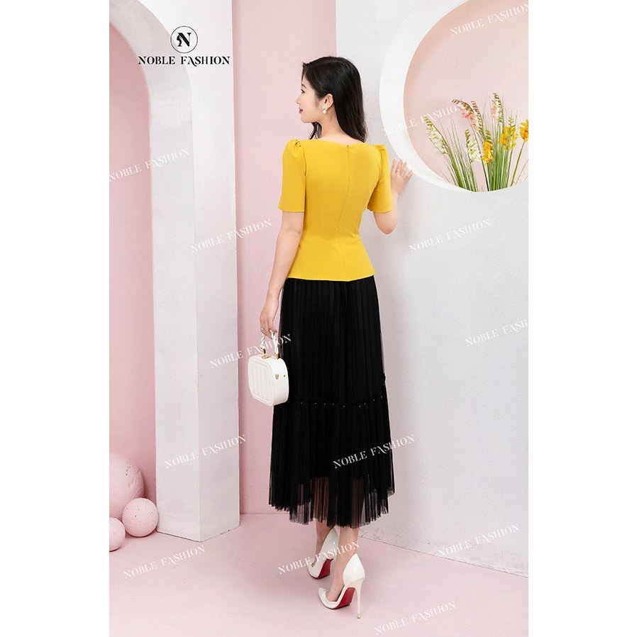 Áo sơ mi nữ cổ vuông đính hoa  sm8823