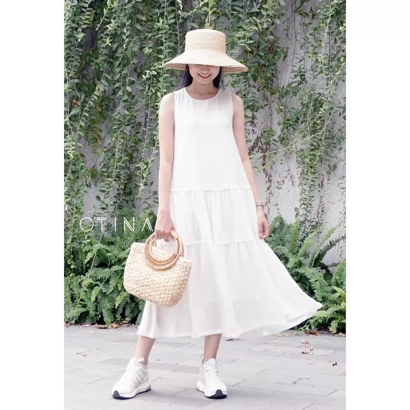 Đầm bbd trắng sát nách