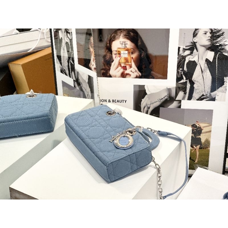 Túi xách nữ LADY Blue da bò denim sz26cm bản 2 quai đẹp dã man fullbox hãng