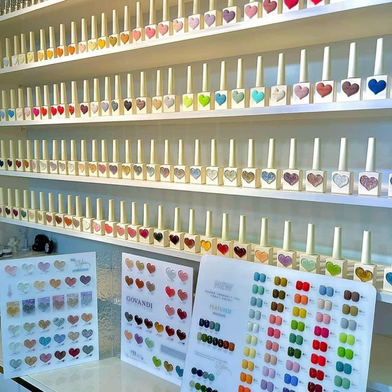 Set 133 màu Govadi tặng kèm 3 bảng màu cung khung ạ