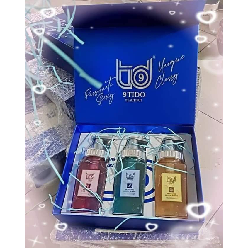 - Bộ Gel Sữa Tắm Hương Nước Hoa 3 chai 3 mùi hương khác nhau 900ml