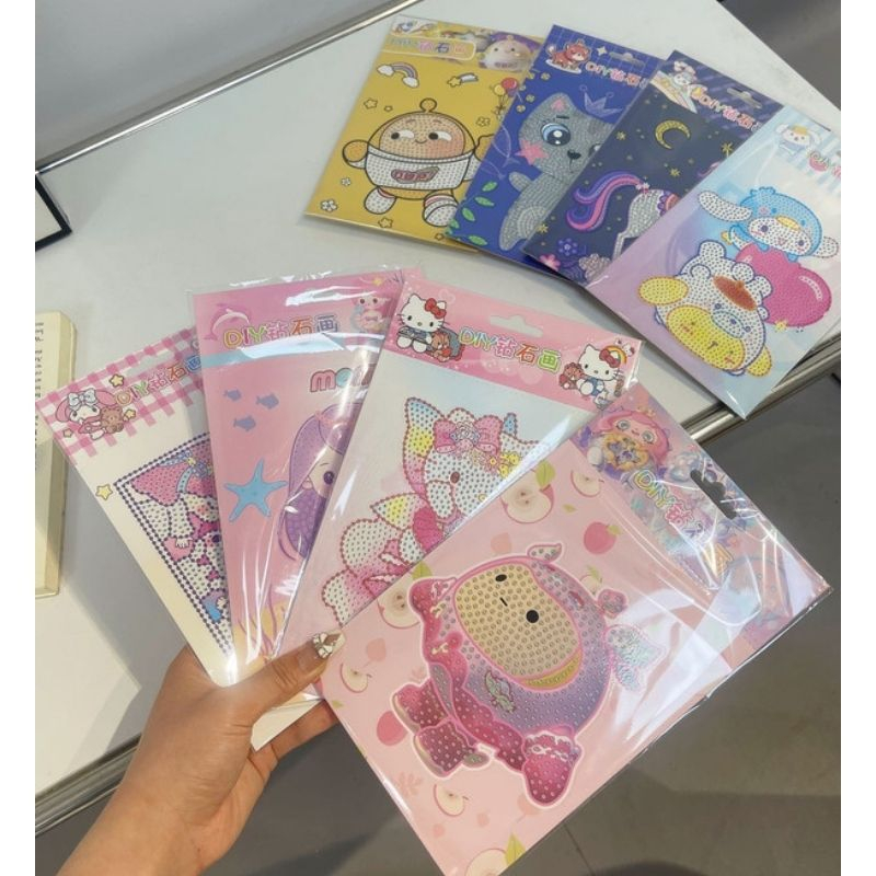 Set 16 tranh đính đá mini kèm bộ dụng cụ đính đá giúp bé rèn luyện tính kiên trì và sáng tạo PÂPZUM