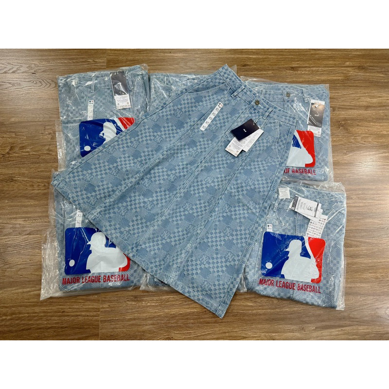 CHÂN VÁY JEAN MLB