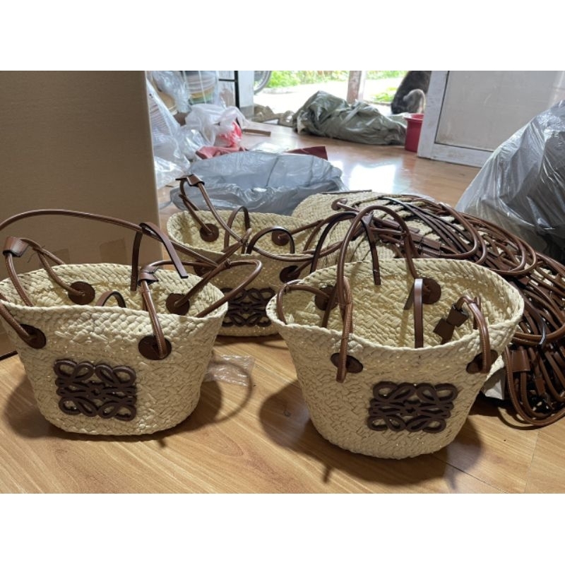 ẢNH THẬT - Túi cói 2 quai logo gỗ LOE WE siêu hot