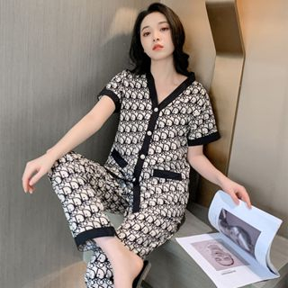 Bộ Ngủ Mặc Nhà Pijama Lụa Cộc Tay, Họa Tiết Dior, Nữ Tính Phong Cách Hàn Quốc (HÀNG QUẢNG CHÂU) 2023