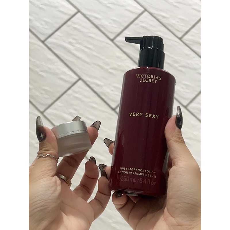 Lotion Dưỡng Thể Victoria’s Secret Very Sexy Fragrance Lotion 250ml