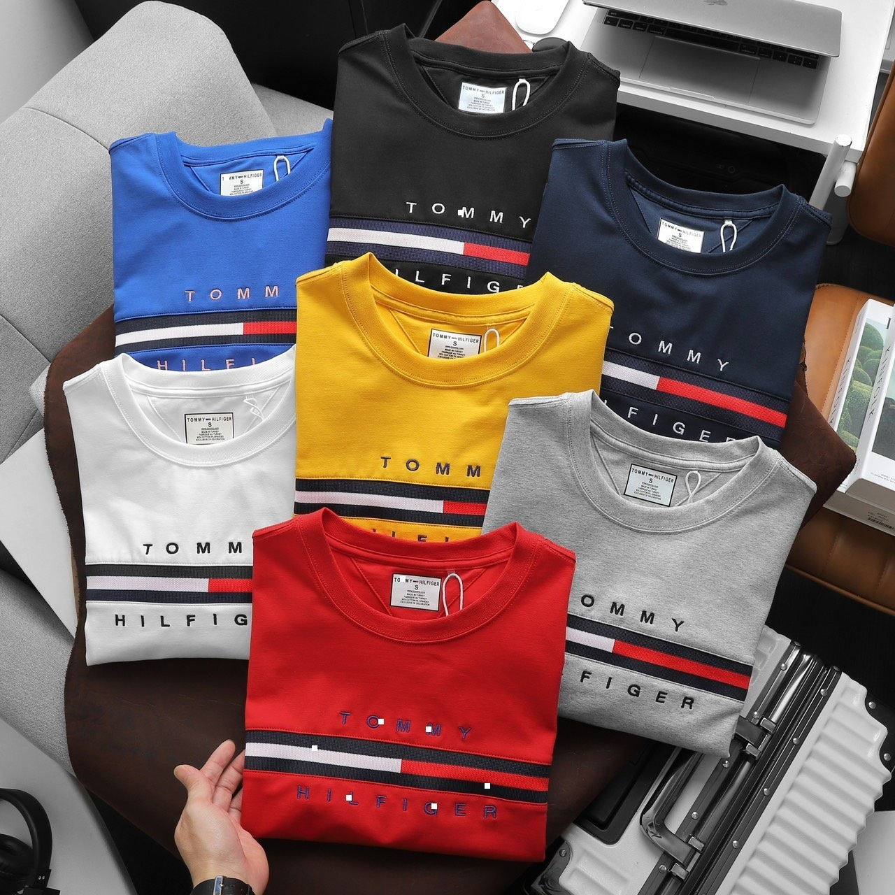 ÁO PHÔNG TOMMY VẢI DƯ HÃNG SIÊU XỊN LOGO THÊU DÀNH CHO CẢ NAM VÀ NỮ | BigBuy360 - bigbuy360.vn