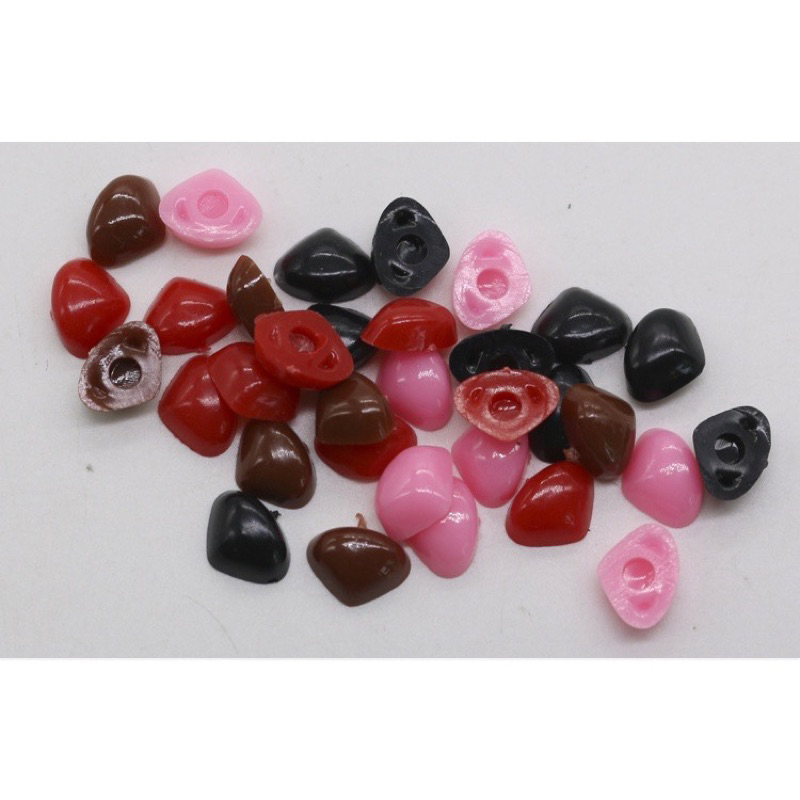 Mũi Thú Đen Dán chất liệu nhựa Acrylic dùng gắn mắt búp bê, thú bông tiện lợi