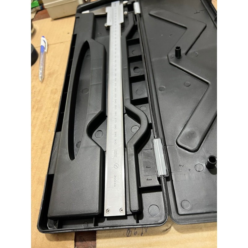 Thước kẹp Mitutoyo 300 mm hàng nội địa nhật