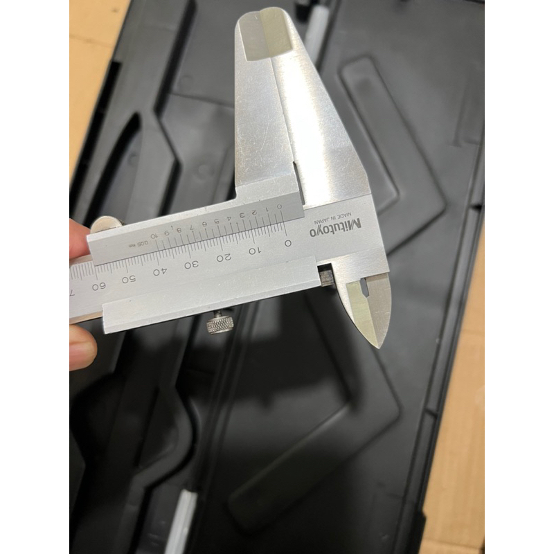 Thước kẹp Mitutoyo 300 mm hàng nội địa nhật
