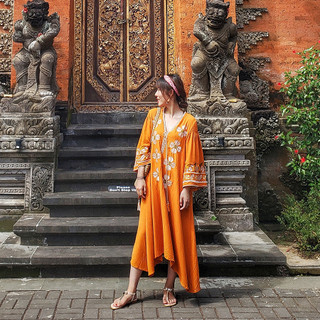 Váy maxi màu cam thêu họa tiết boho kèm đai eo - MS018