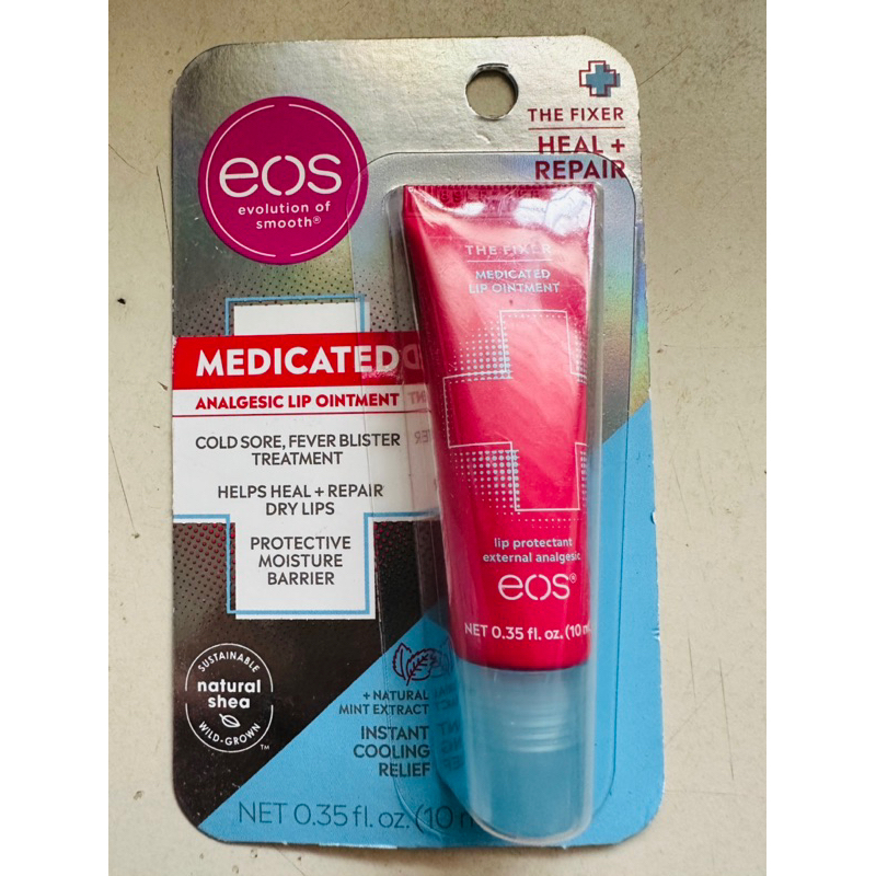Son dưỡng cho môi khô, nứt EOS Medicated analgesic Lip ointment