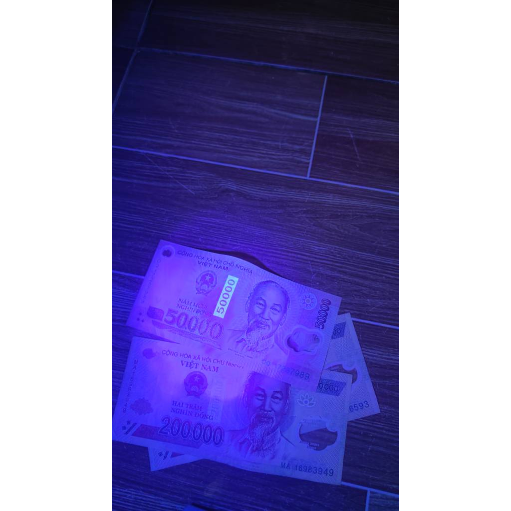 Đèn LED UV tia cực tím 9 bóng 4.5V đa năng tiện lợi hiện nay