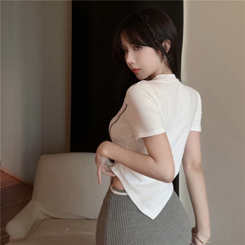 ÁO CROPTOP CHÚ THỎ CON NGÂY NGÔ ĐÁNG YÊU T190 | BigBuy360 - bigbuy360.vn