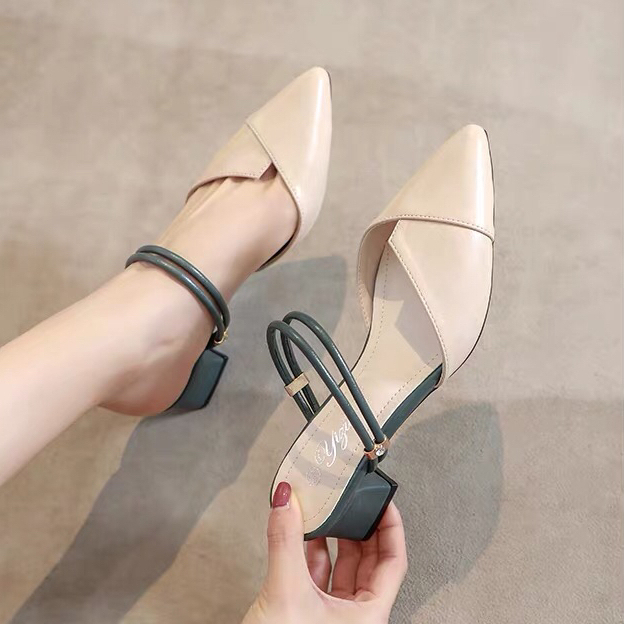 Sandal size nhỏ 32 33 34 quai đeo được 2 kiểu, gót vuông cao 4cm, 2 màu be và đen