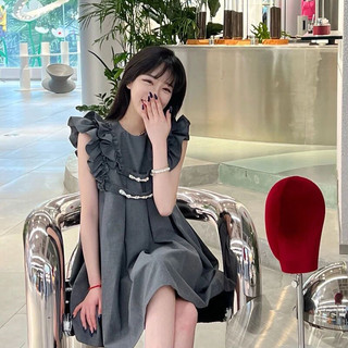 Váy đính đá sang chảnh