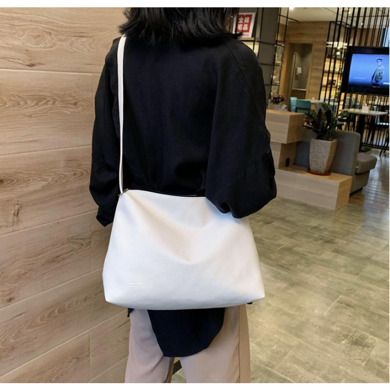 Túi xách nữ đeo chéo thời trang trẻ trung năng động da mềm trơn đi học đi làm Bachhoaonline68 750 | BigBuy360 - bigbuy360.vn