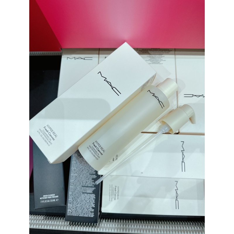 Nước Tẩy Trang Dạng Dầu Mac Hyper Real Cleansing Oil