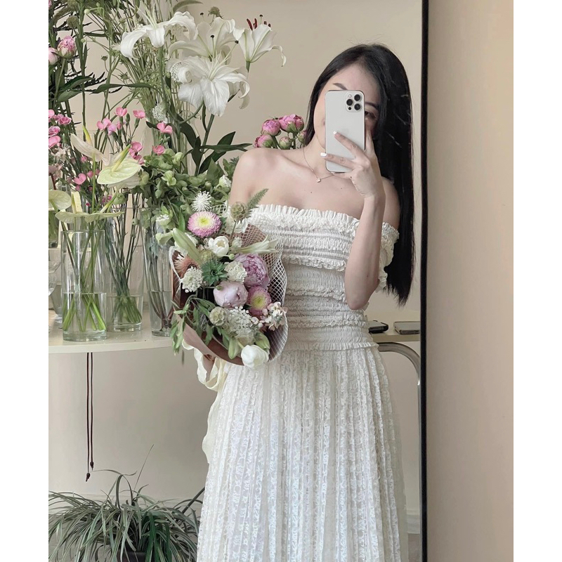 Set áo croptop ren trắng thún nhun rớt vai + Chân váy maxi ren trắng xoè dập ly