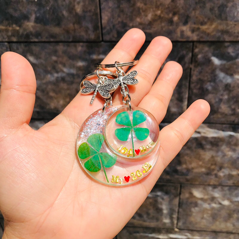 Móc khoá cỏ 4 lá thật may mắn handmade Keychain cặp đôi quà lưu niệm tặng kèm hộp