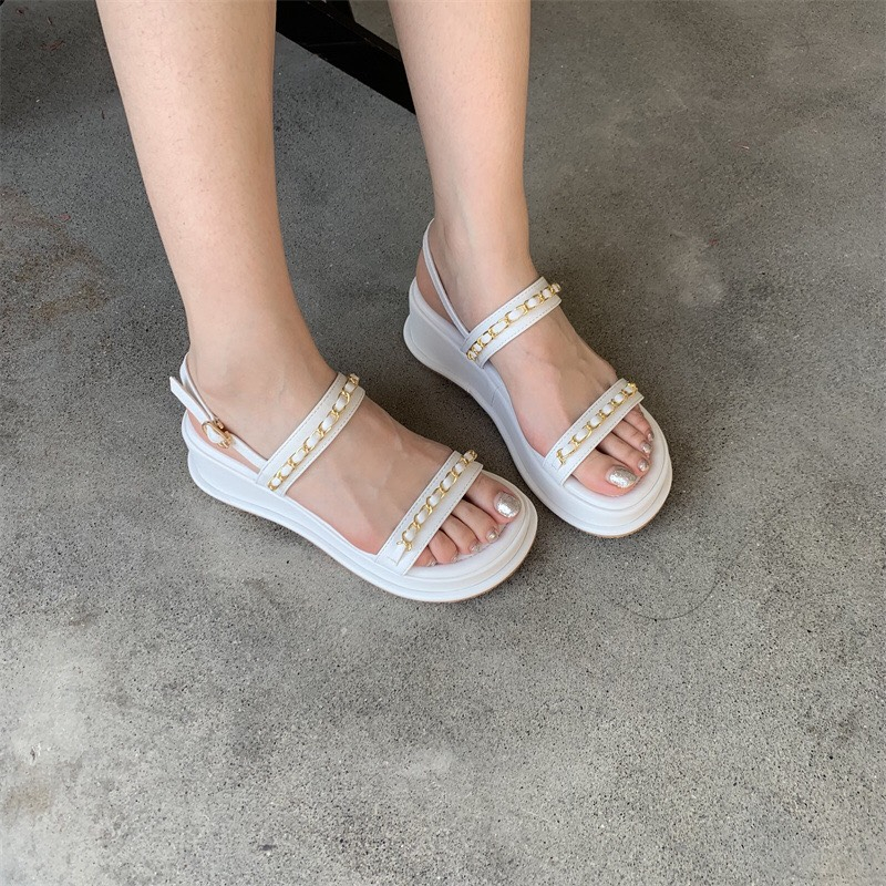 Sandal nữ xích mới hót trend 2023 hàng qc loại 1