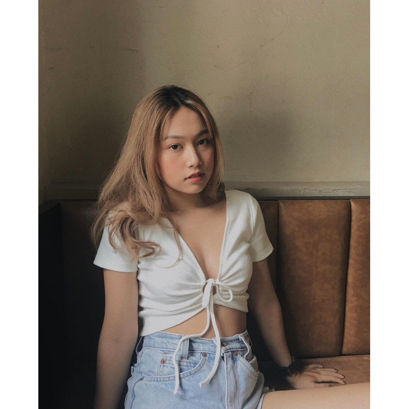 Pass áo croptop thắt ngực