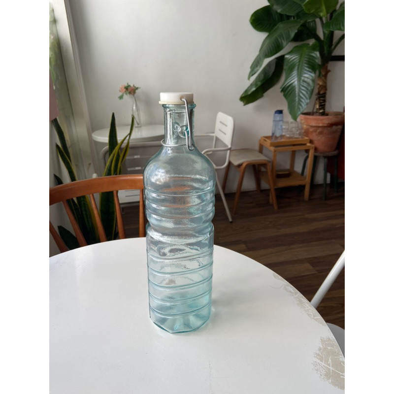 Chai đựng nước thủy tinh tái chế VSM - 1.5 Lít