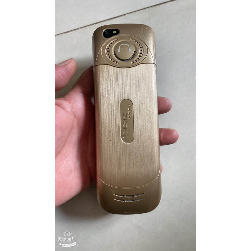 Điện thoại K80 siêu to khổng lồ