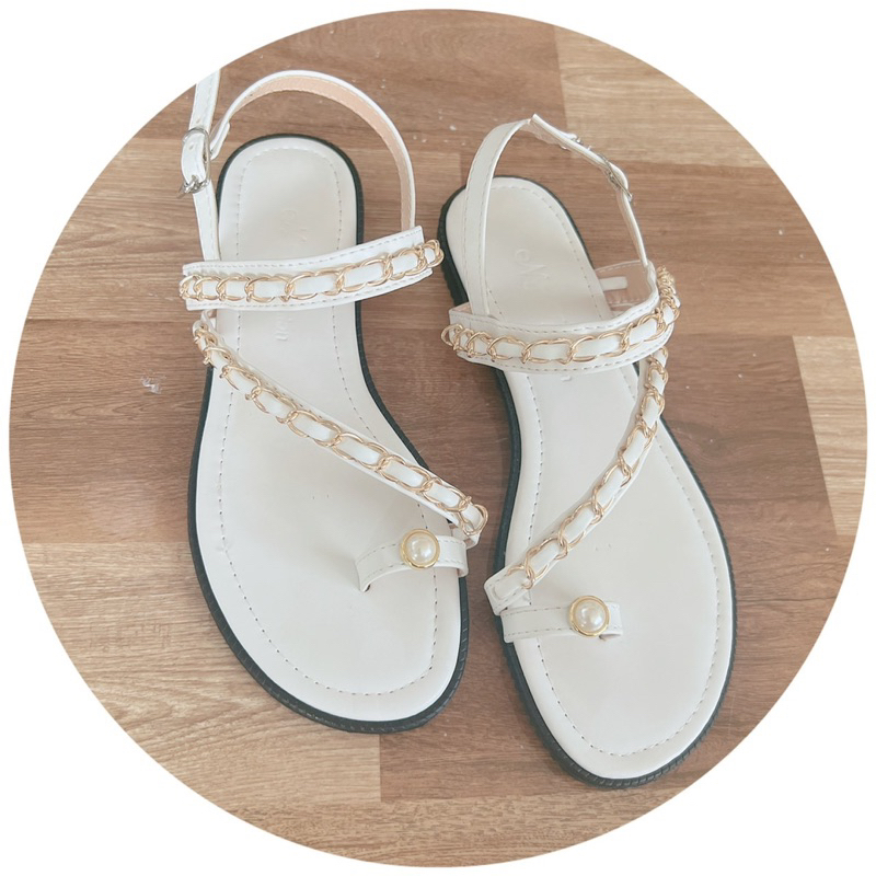 Sandan bệt mũi tròn xỏ ngón phối dây xích có bigsize 40,41,42,43