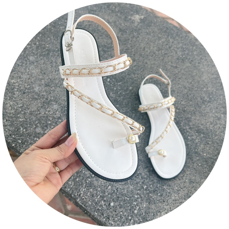 Sandan bệt mũi tròn xỏ ngón phối dây xích có bigsize 40,41,42,43