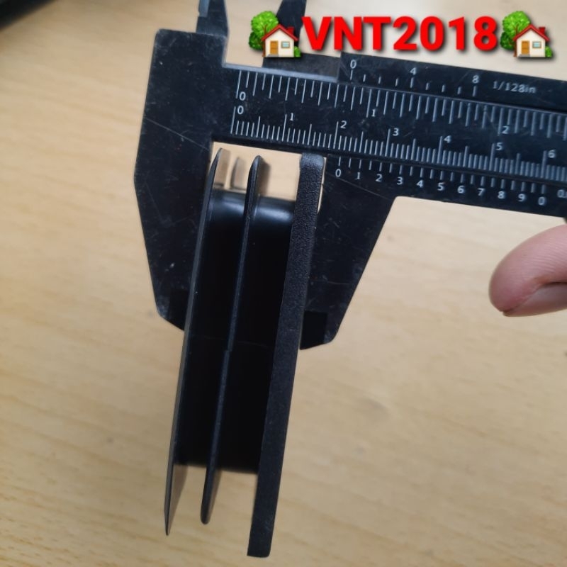 Nút nhựa bịt đầu hộp vuông 75x75mm