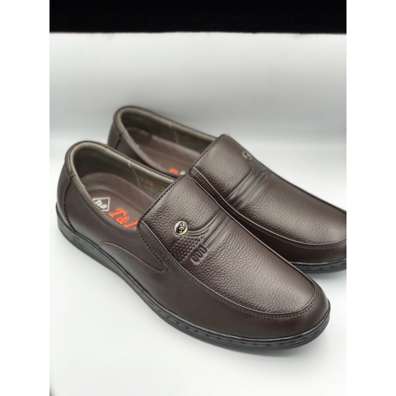 Giày Tây mọi da bò cao cấp dành cho trung niên, giày có màu đen và nâu, shop thành đạt,size 38 đến 43. sp được bảo hành