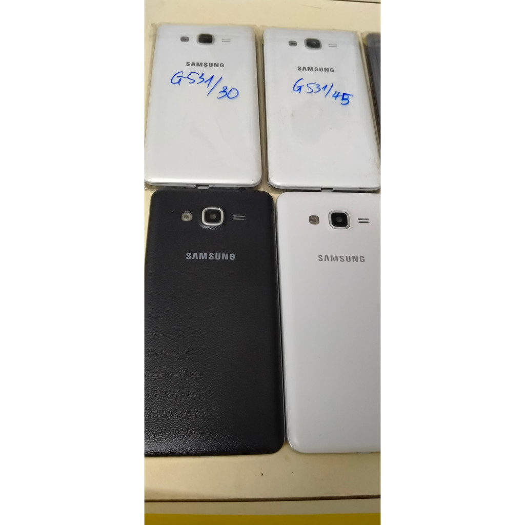Bộ Vỏ Sườn samsung G531 có đầy đủ các nút và bộ khung viền