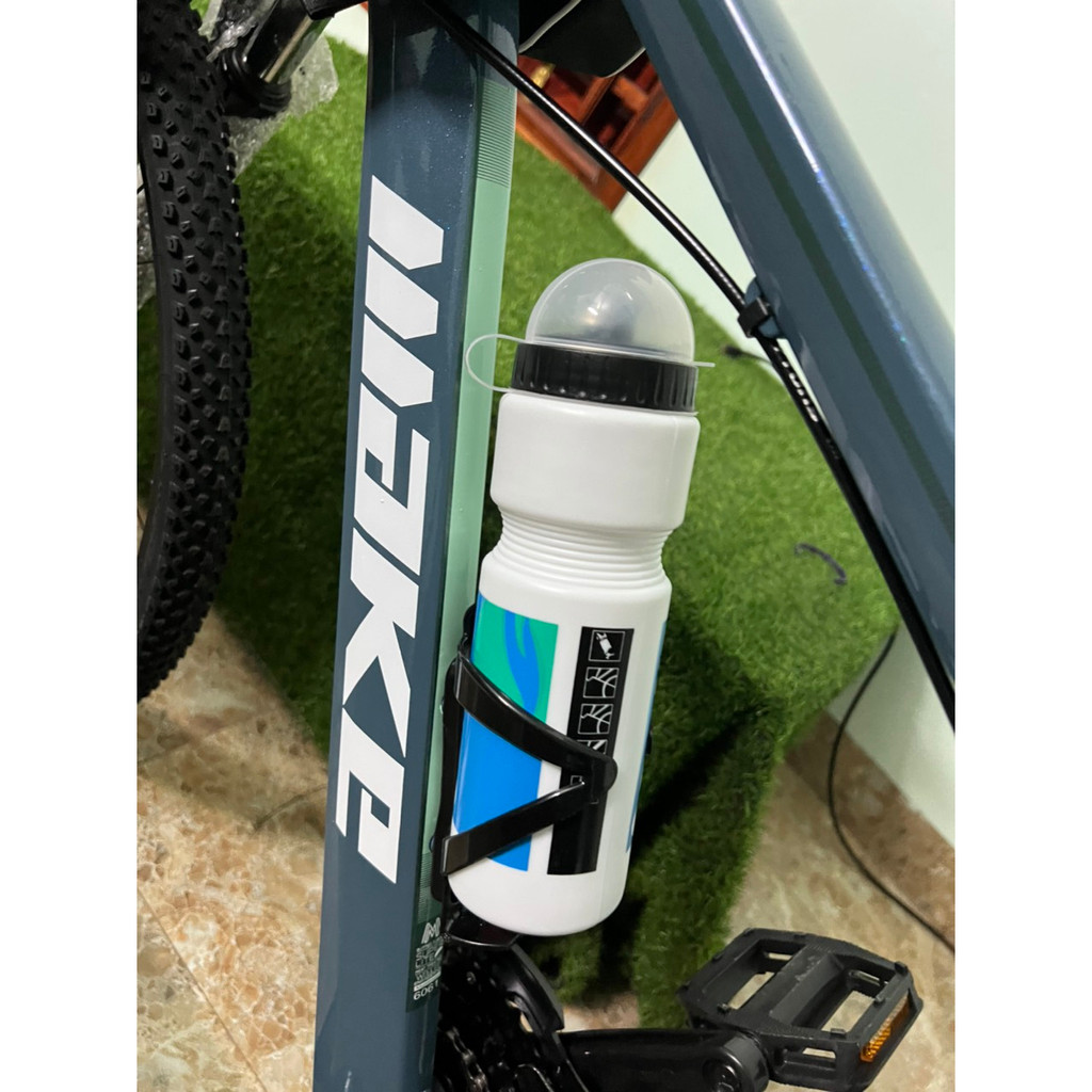 Bình Nước 750Ml Gắn Xe Đạp Kèm Giá Đỡ Chai Nước