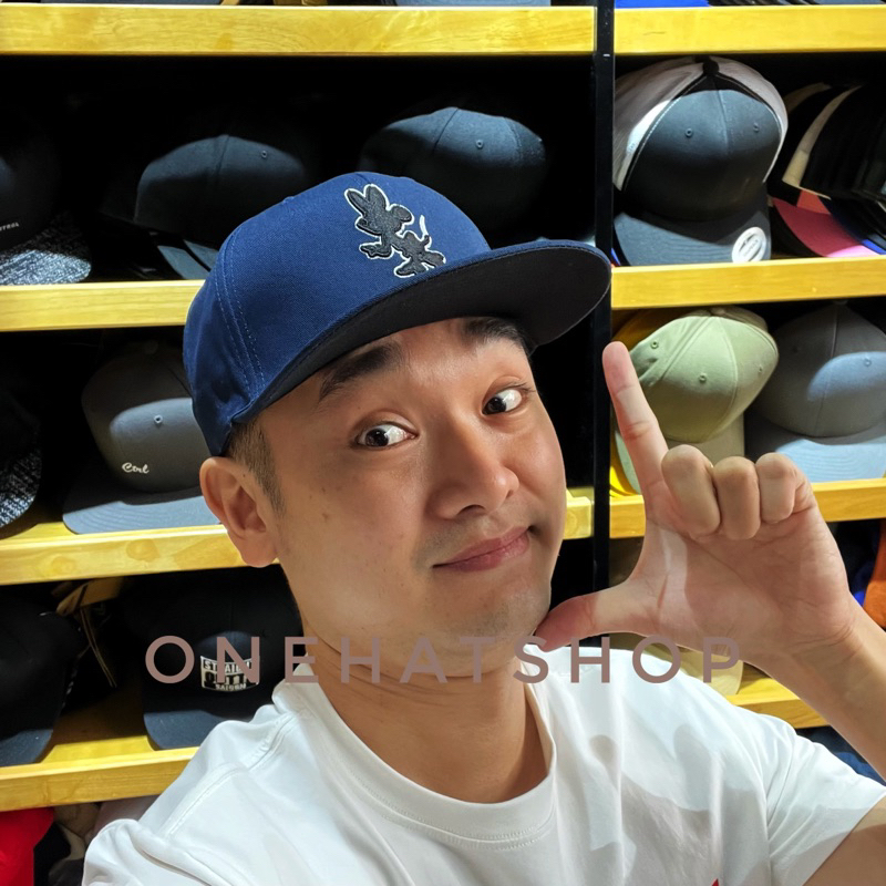 Nón snapback xanh navy hoạ tiết dễ thương quai cài nút
