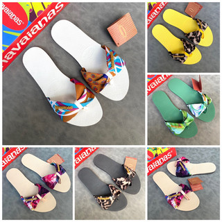 Dép quai ngang nữ hot trend , nhiều màu dễ phối . Dép lào nữ from vừa chân đủ size. Dép kẹp nhỏ gọn nhẹ khg bó chân .