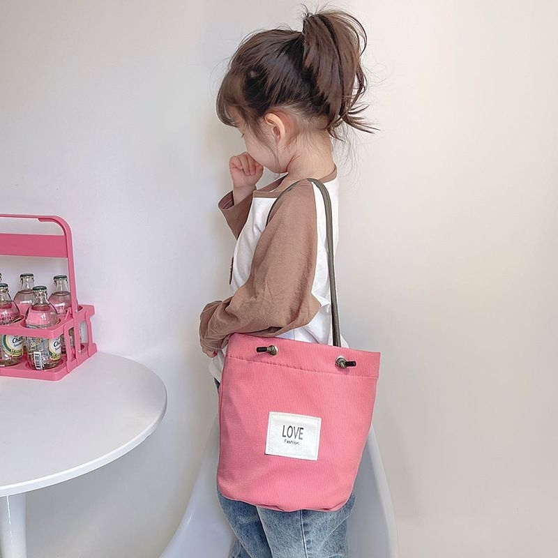 Phụ kiện túi vải có dây quai điều chỉnh cho bé