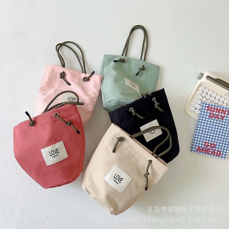 Phụ kiện túi vải có dây quai điều chỉnh cho bé