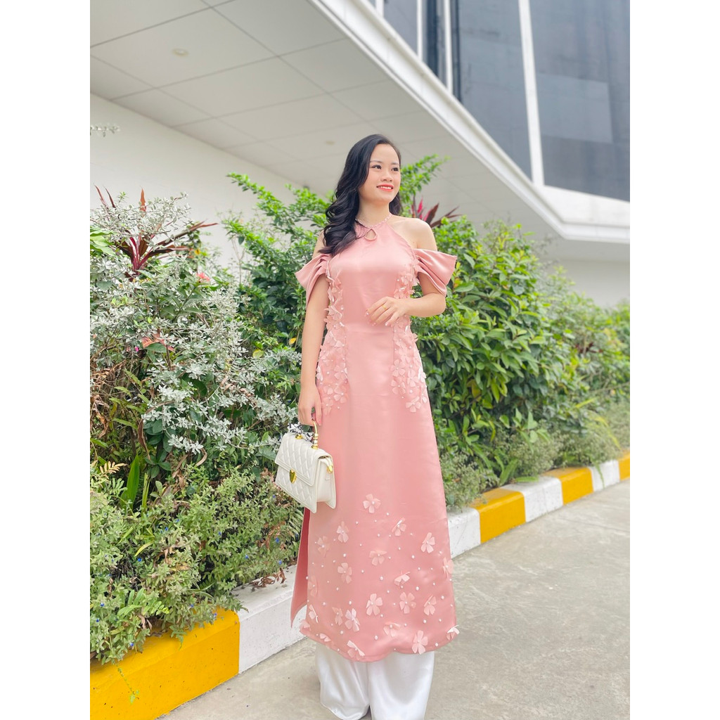 Áo Dài Ngư Minh, đính kết thủ công, dáng cực điệu đà