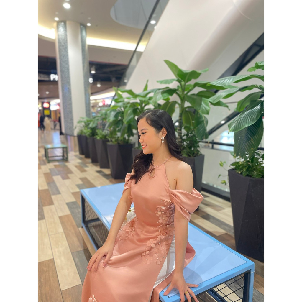 Áo Dài Ngư Minh, đính kết thủ công, dáng cực điệu đà