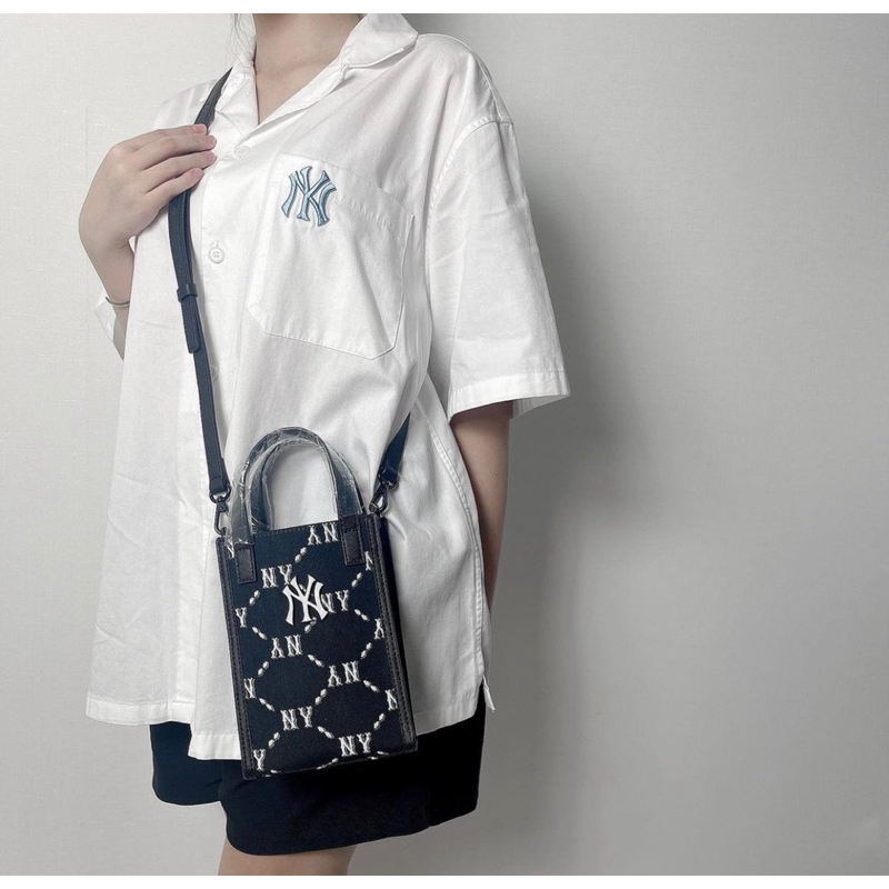 Túi đeo chéo phone bag MLB có sẵn