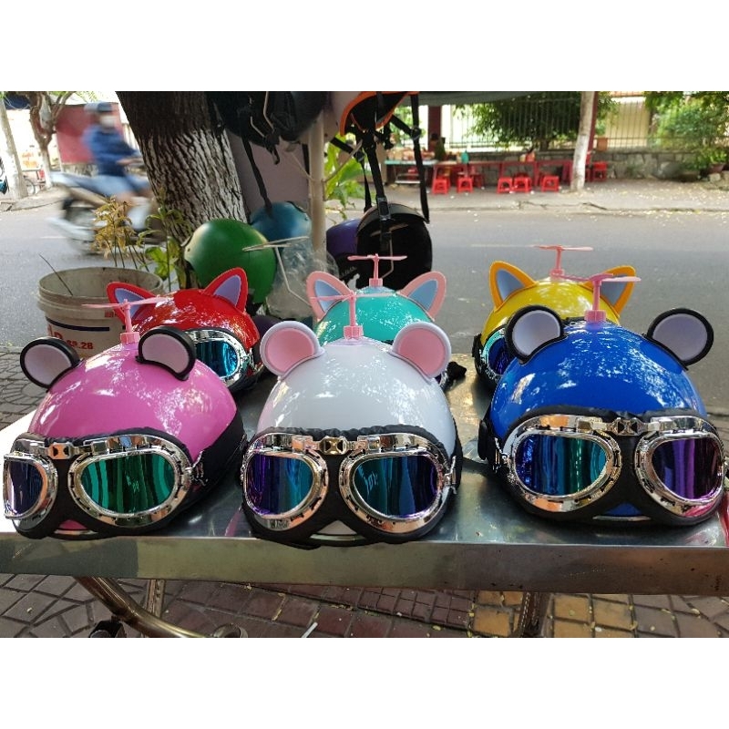 Chong chóng gắn nón bảo hiểm giá sỉ