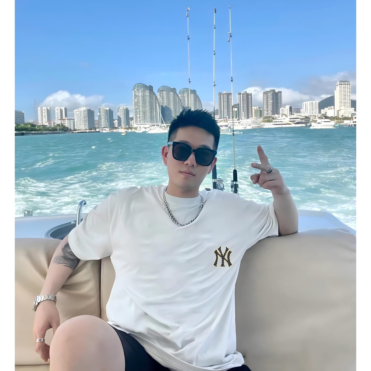 Bộ Hè Nam NY Phối Cực Đẹp Chất Vải Mát Cho Mùa Hè | BigBuy360 - bigbuy360.vn