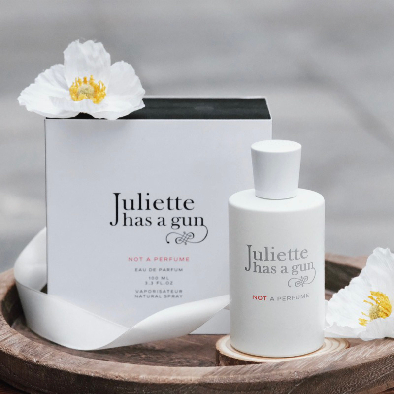 Nước hoa trong trẻo Juliette Not A Perfume EDP 100ml