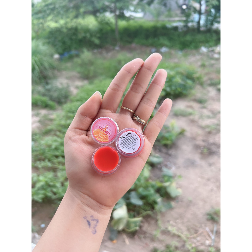 Sáp Ong Dưỡng Môi