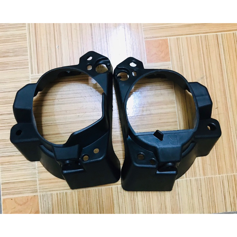 Giá bắt đèn gầm Mazda 2, 3