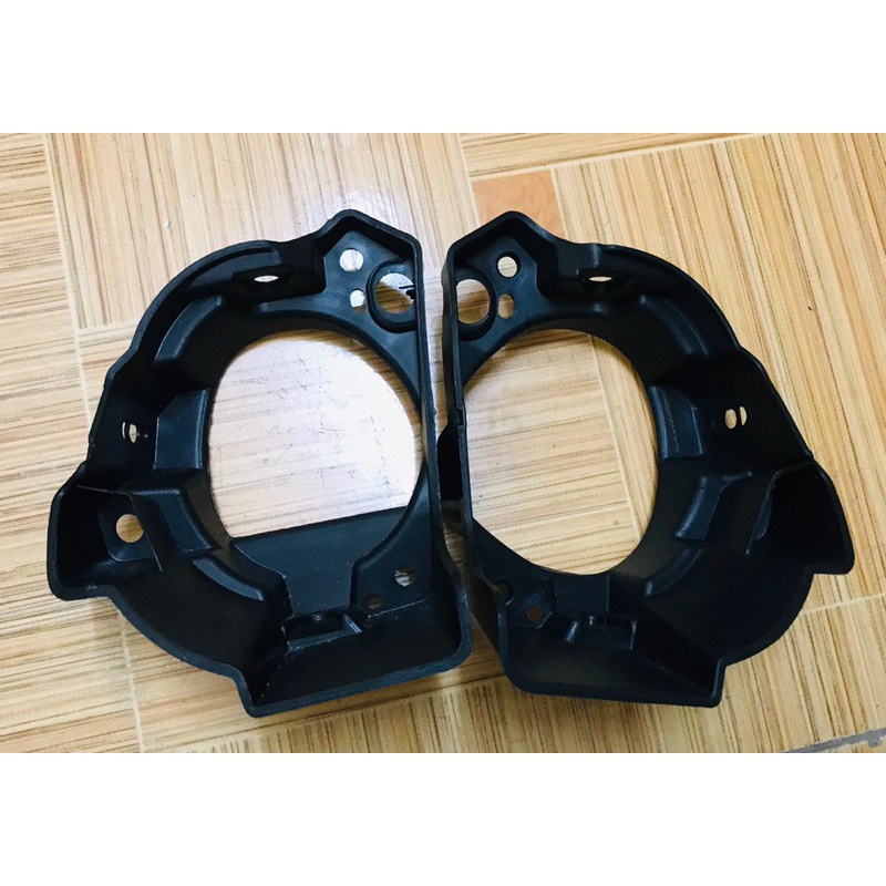 Giá bắt đèn gầm Mazda 2, 3