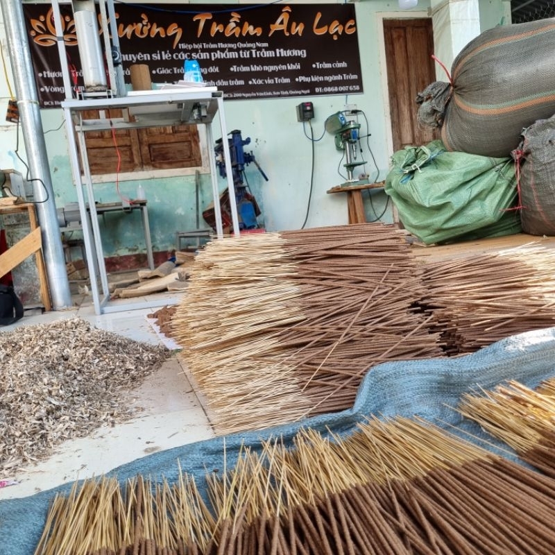 Hương Trầm Bó 1kg 850 Cây -  Hàng Tự Thiên 100% Mùi Thơm Ngọt Ít Khói Không Cây Mắt