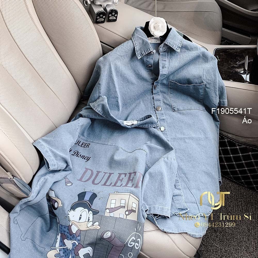Áo sơ mi jean một túi phối hình vịt tay ngắn